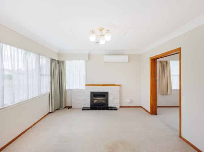 8 Somerset Crescent, Highbury