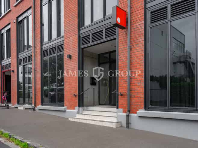 FLEXIBLE 511M² OFFICE IN THE HEART OF EDEN TERRACE