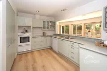 17 Quantock Place, Burwood