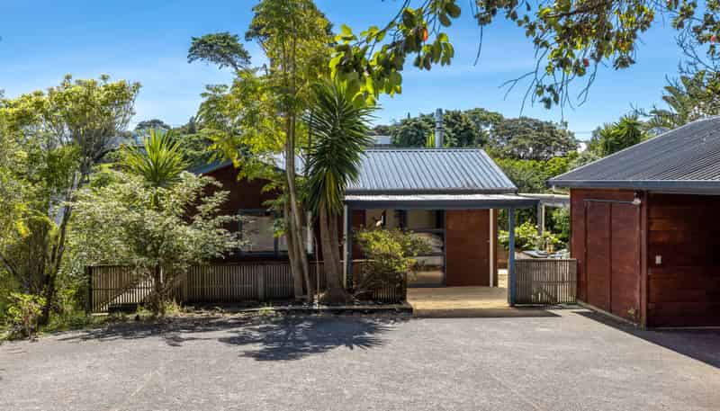 11 Natzka Road, Ostend