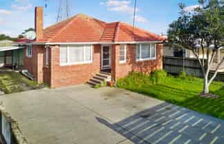 24 White Swan Road, Mount Roskill