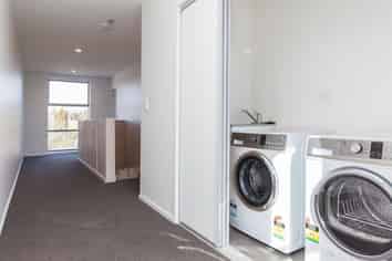 R4 - 2/32 Dickens St, Addington