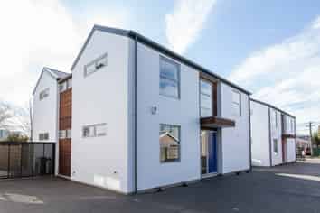 R4 - 2/32 Dickens St, Addington