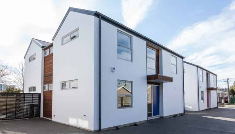 R4 - 2/32 Dickens St, Addington