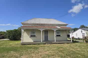 58 Main Road, Te Karaka