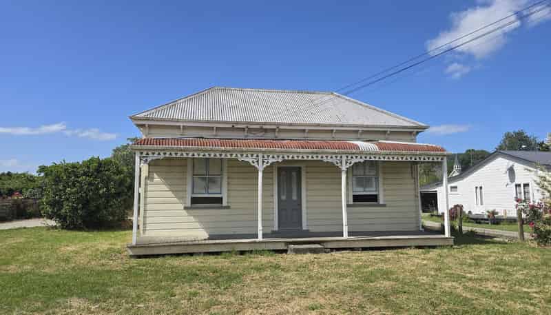 58 Main Road, Te Karaka