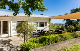 18 Palm Grove, Belmont