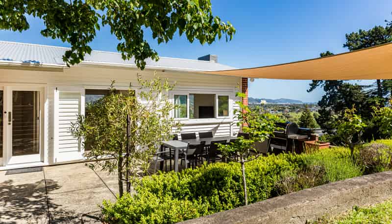 18 Palm Grove, Belmont