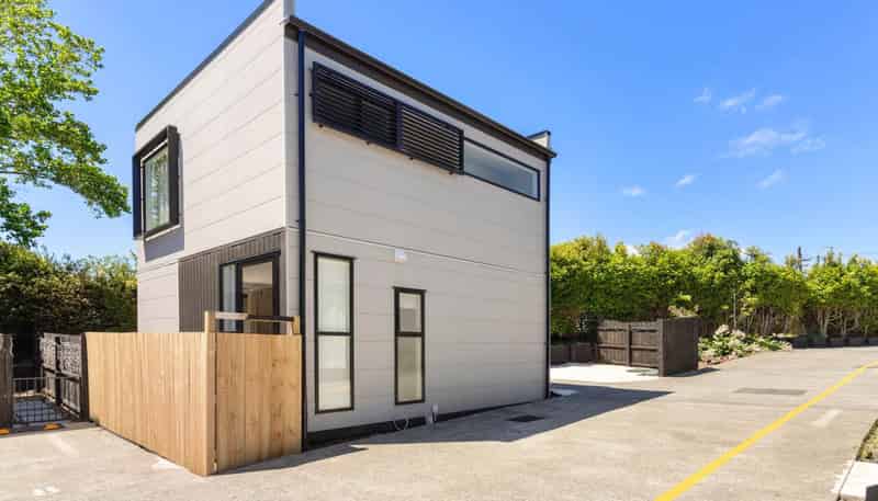 9/10 Hutchinsons Road, Bucklands Beach