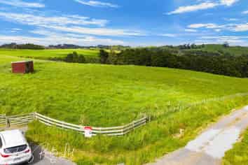 523B Golden Stairs Road, Maungaturoto