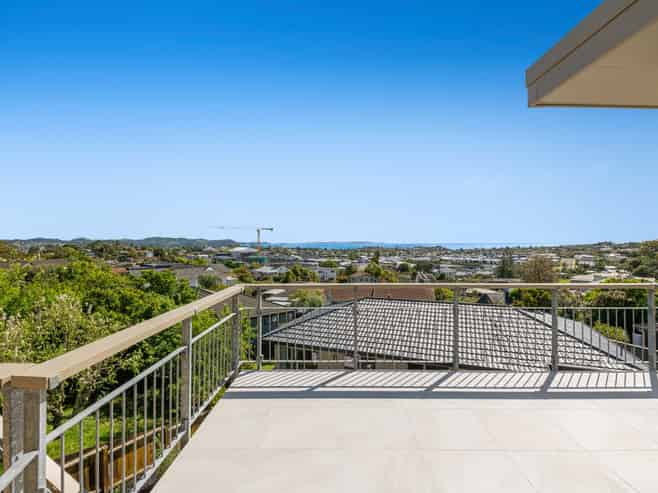 20 Whangaparaoa Road, Red Beach