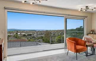 20 Whangaparaoa Road, Red Beach