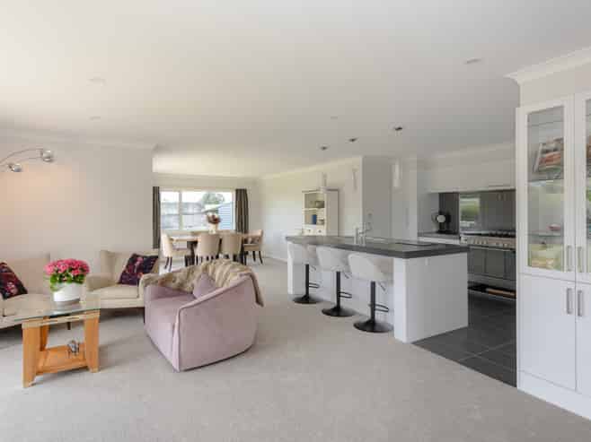 326 Homestead Road, Weston