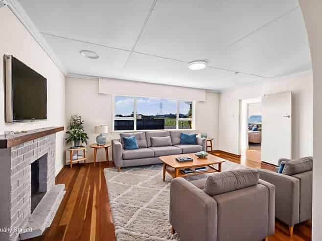 382 South Road, Omata