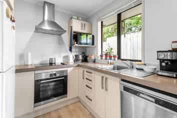 7/99 Lake Road, Frankton