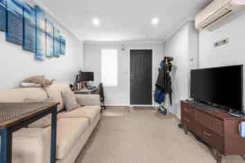 7/99 Lake Road, Frankton