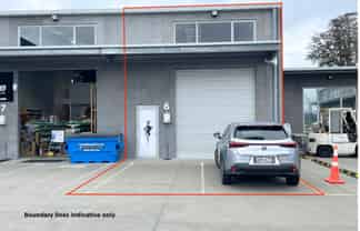 Quality industrial unit with high stud