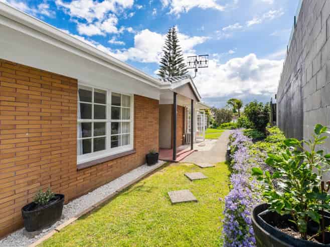 1-3/21 Bay Road, Saint Heliers