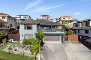 19 The Enclave, Totara Heights