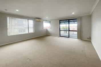 19 The Enclave, Totara Heights