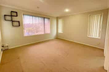 19 The Enclave, Totara Heights