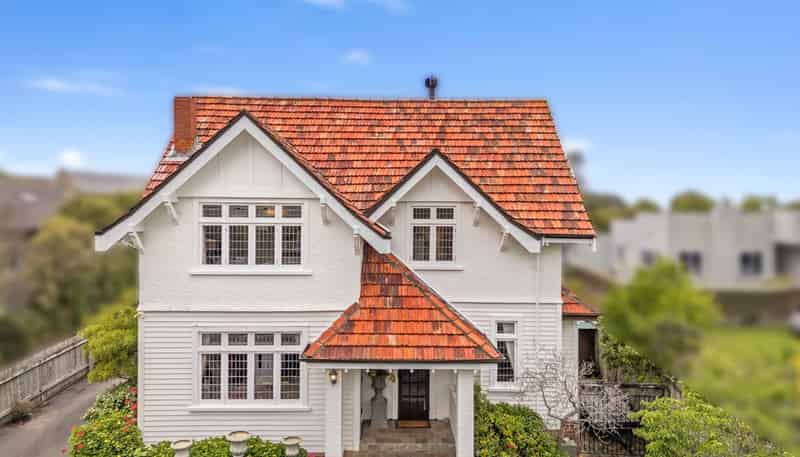 12 Brassey Road, Saint Johns Hill