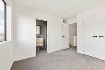 8/6 Williams Avenue, Pakuranga