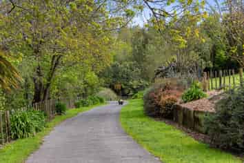 135E(a) McLaren Falls Road, Omanawa