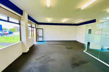 Prime Road Front Industrial Unit Avondale