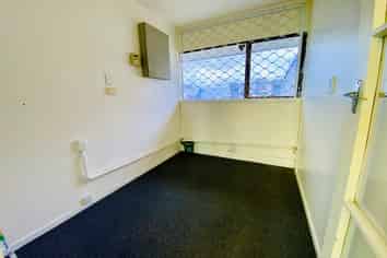 Prime Road Front Industrial Unit Avondale