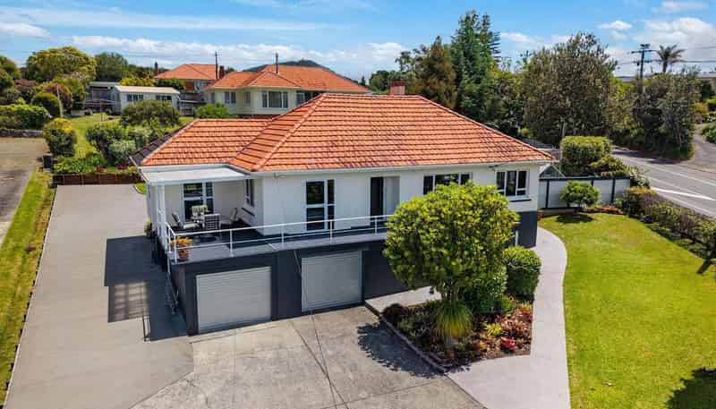 1 Grand View Road, Kamo