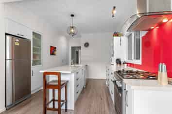 1 Grand View Road, Kamo