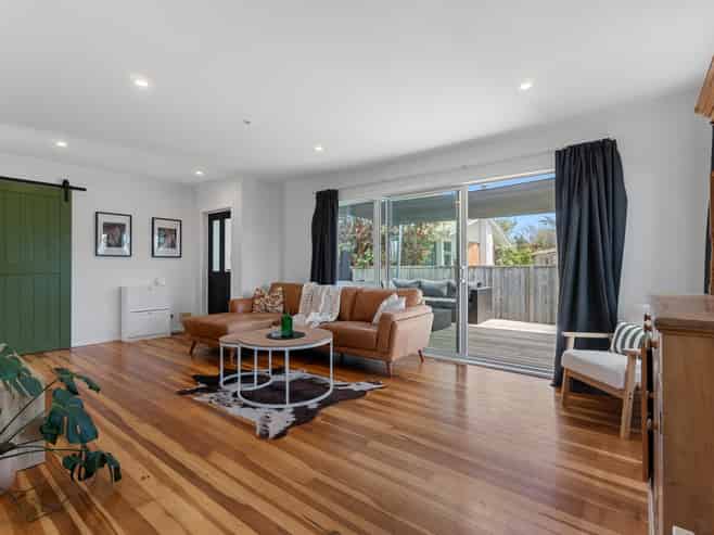 21 Rosalind Street, Deanwell