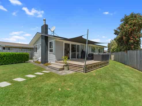 21 Rosalind Street, Deanwell