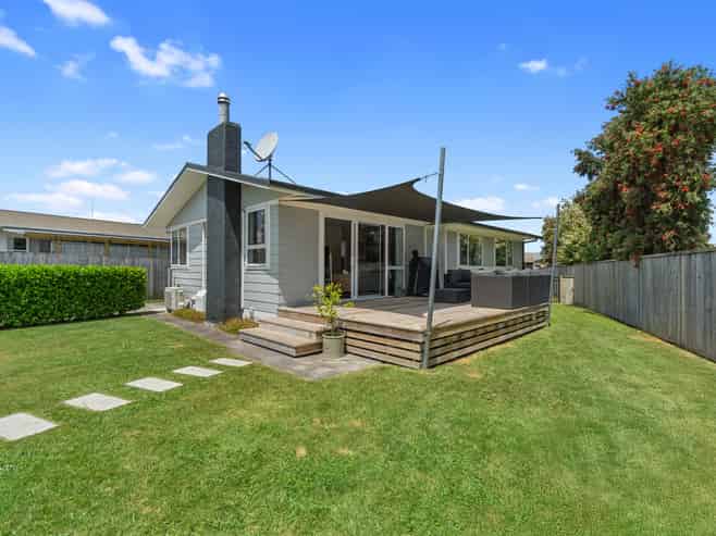 21 Rosalind Street, Deanwell