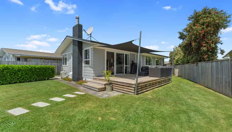 21 Rosalind Street, Deanwell