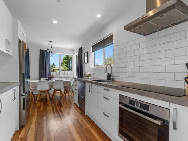 21 Rosalind Street, Deanwell