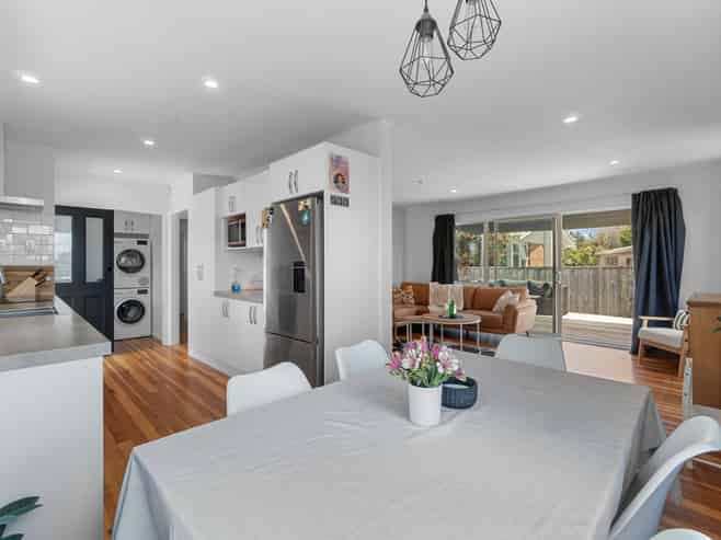 21 Rosalind Street, Deanwell