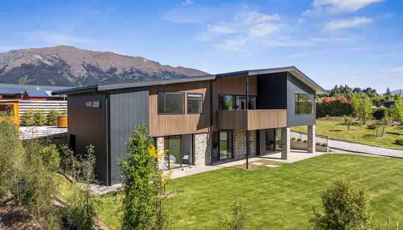 17 Sam John Place, Lake Hawea