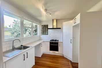 101 Hall Avenue, Favona