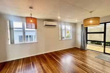 101 Hall Avenue, Favona