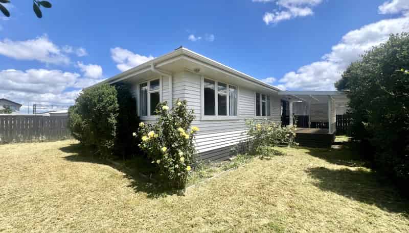 101 Hall Avenue, Favona