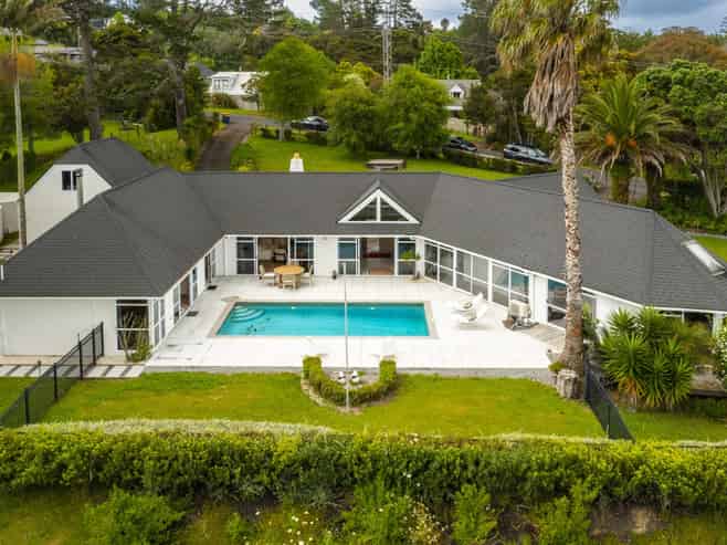 30 Bernard Magnus Lane, Greenhithe