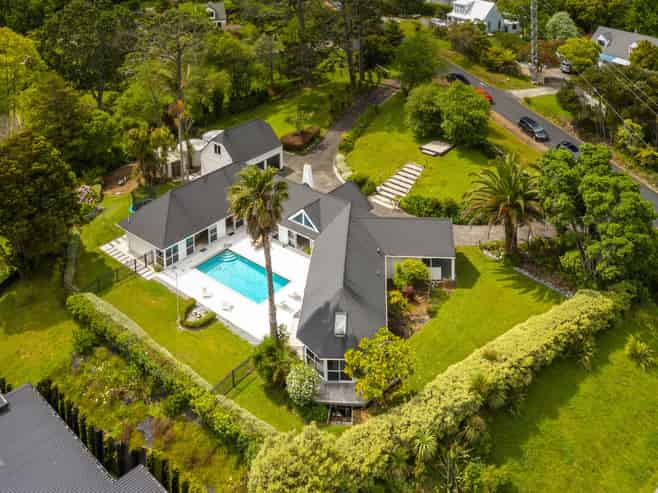 30 Bernard Magnus Lane, Greenhithe