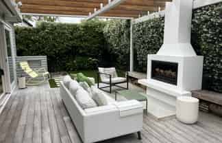 2/192 Queen Street, Northcote Point