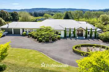 118 Colletts Road, Mangaroa