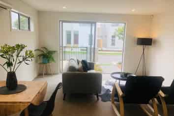 27 Barber Grove, Moera