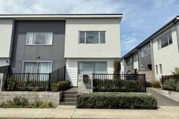 27 Barber Grove, Moera