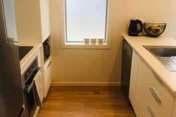 27 Barber Grove, Moera