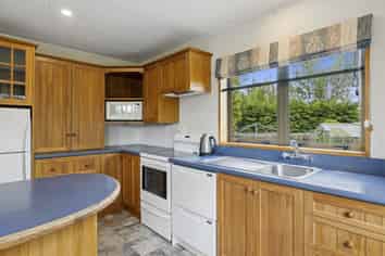 14 Poplar Road, Henley